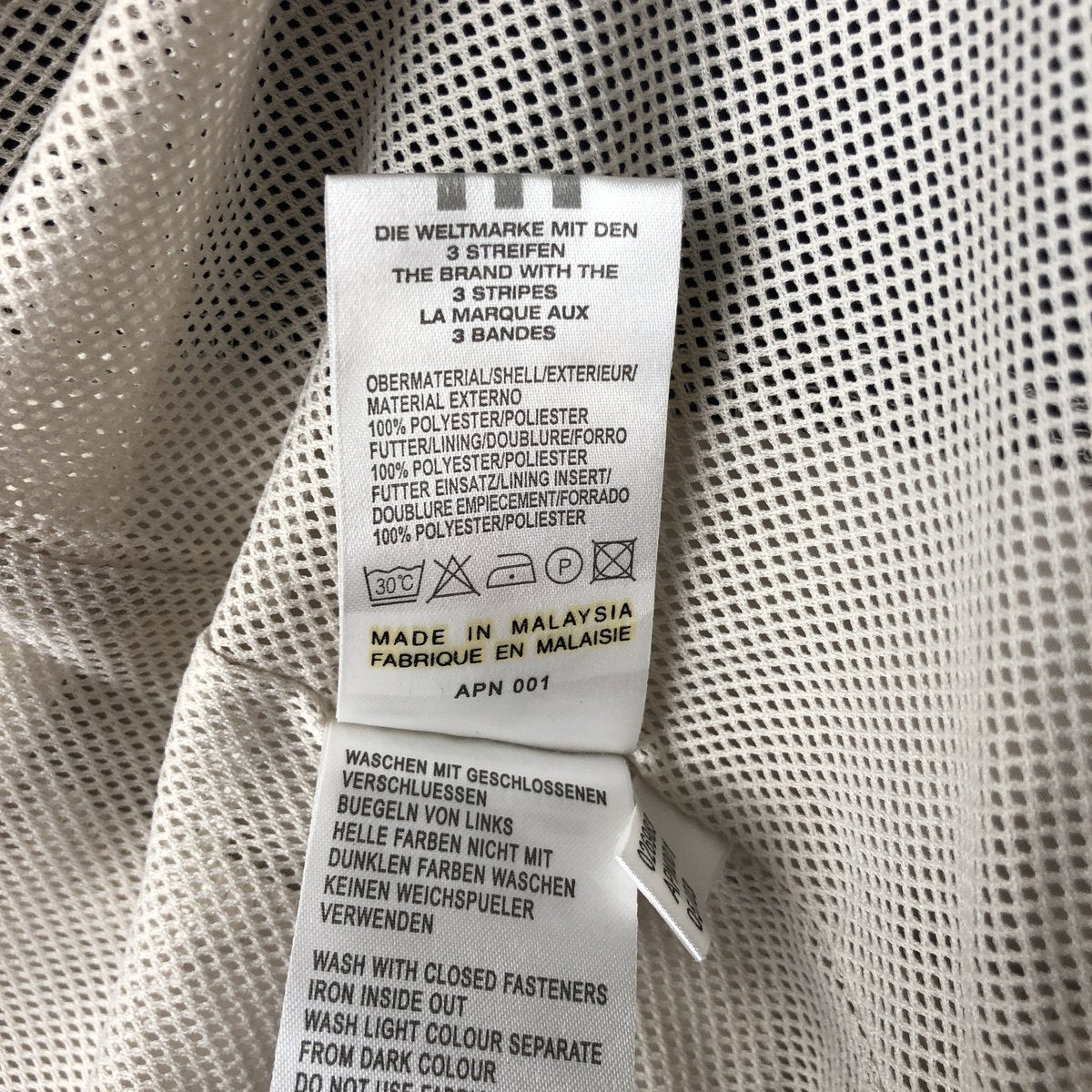 00'S adidas windbreaker, men's size M polyester Beige type Vintage Second Hand