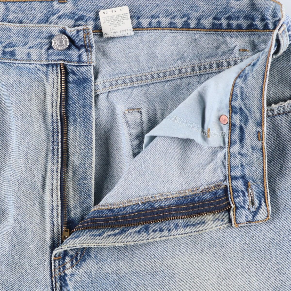 00'S Levi's 505 REGULAR FIT STRAIGHT LEG tapered denim pants for men, size w35 cotton Blue type light blue Vintage Second Hand