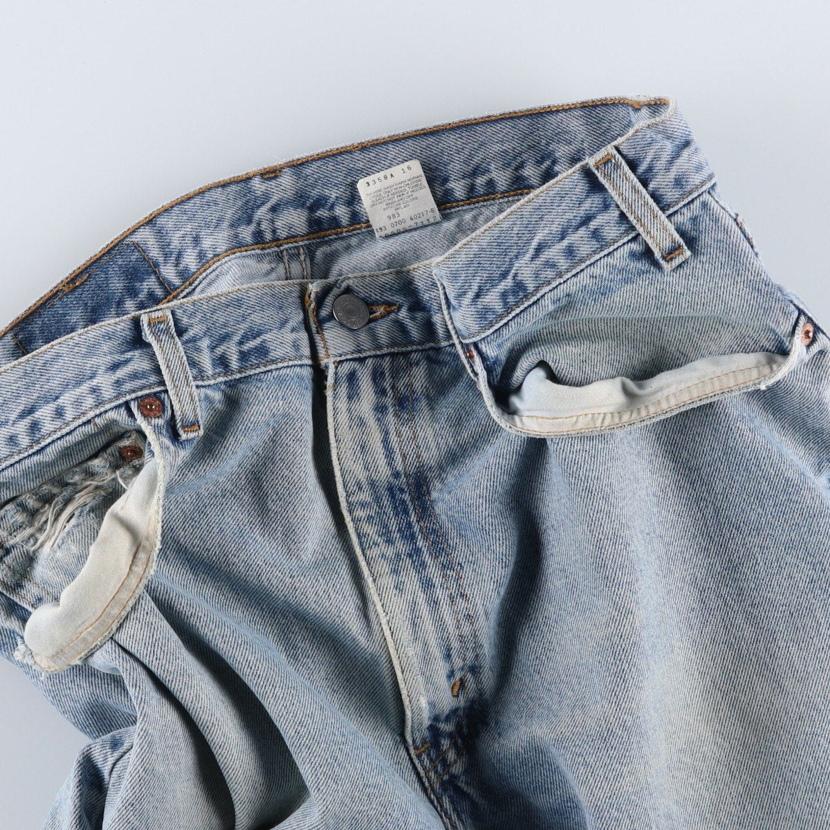 00'S Levi's 505 REGULAR FIT STRAIGHT LEG tapered denim pants for men, size w35 cotton Blue type light blue Vintage Second Hand