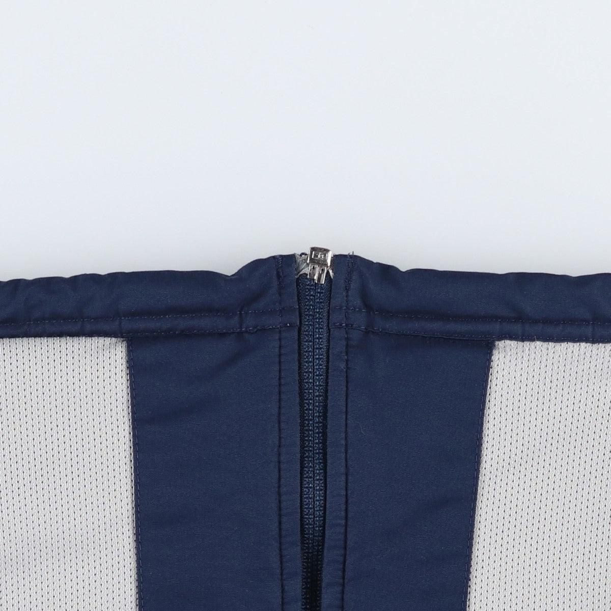 00'S adidas windbreaker, men's size L polyester navy blue type Vintage Second Hand