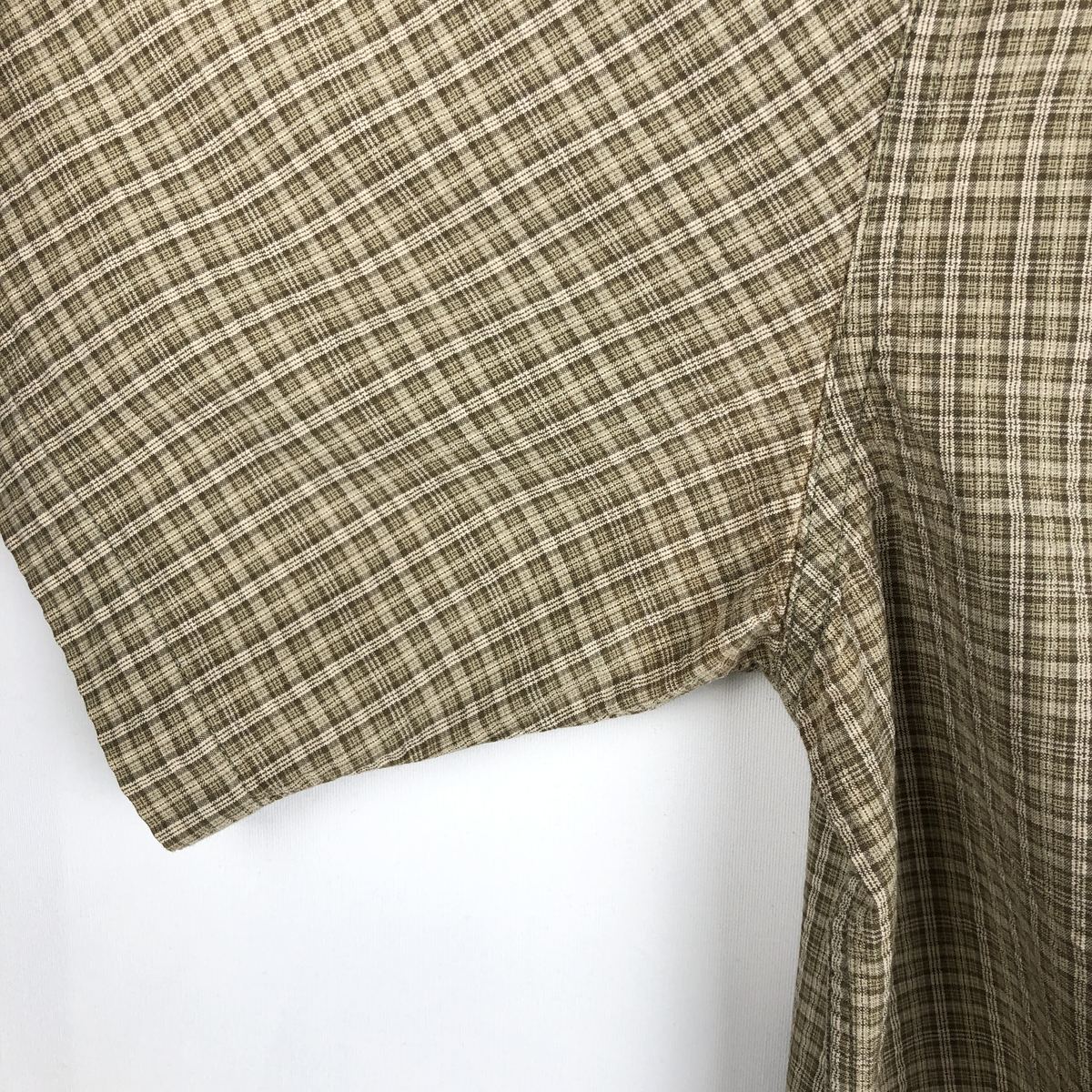 00'S Eddie Bauer short sleeve button down check shirt, men's size L cotton Khaki type sage green Vintage Second Hand